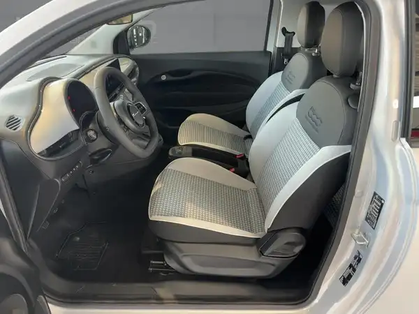 FIAT 500C (11/13)