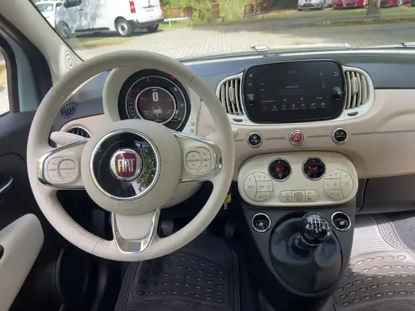 FIAT 500C (8/15)