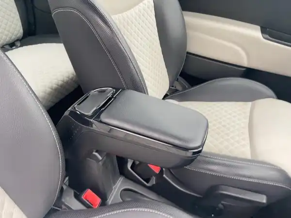 FIAT 500C (12/15)