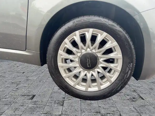 FIAT 500C (8/15)
