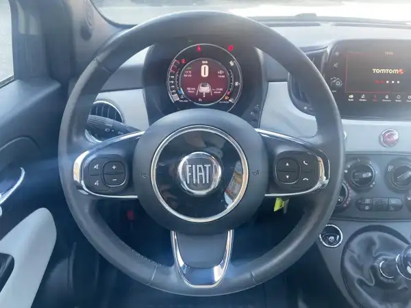FIAT 500C (10/15)