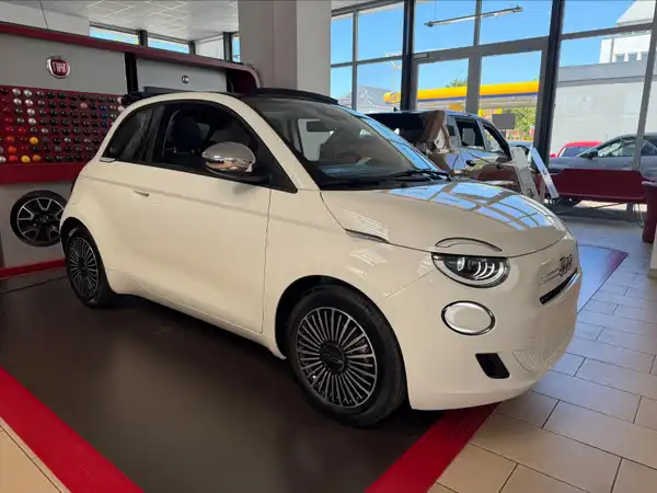 FIAT 500C (3/13)