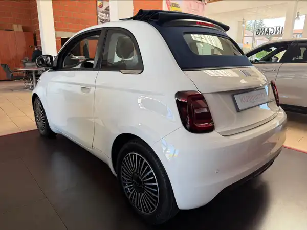 FIAT 500C (5/13)