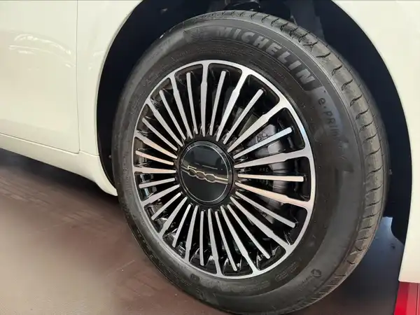 FIAT 500C (7/13)
