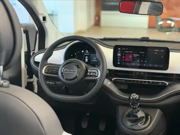 FIAT 500C (10/13)