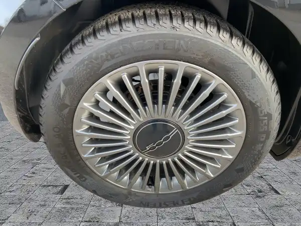 FIAT 500E (7/15)