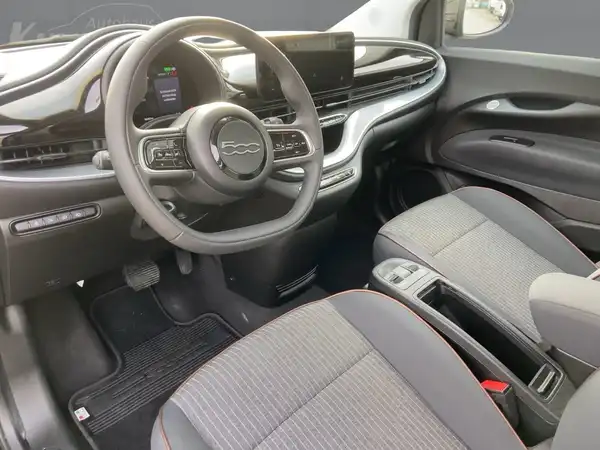 FIAT 500E (8/15)