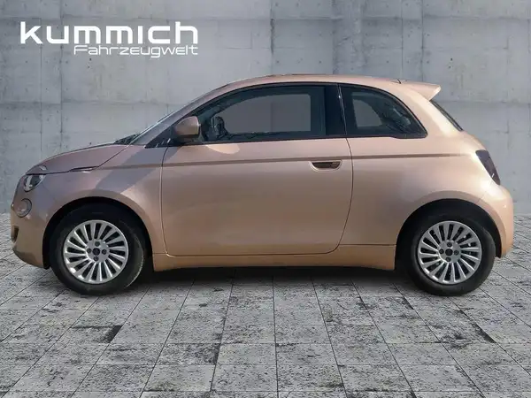 FIAT 500E (6/15)