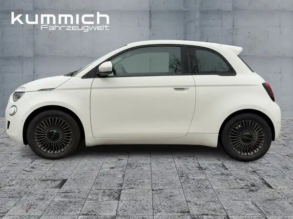 FIAT 500E (6/15)