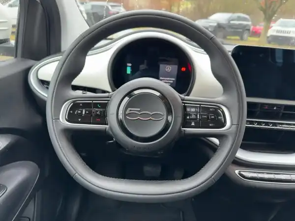 FIAT 500E (9/15)