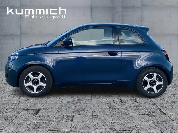 FIAT 500E (6/15)