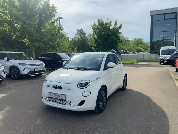 FIAT 500E (1/15)