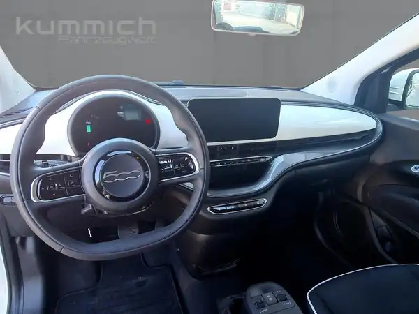 FIAT 500E (8/15)