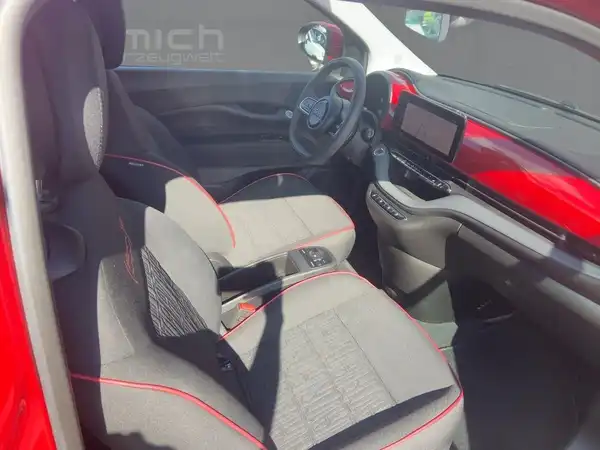 FIAT 500E (11/15)
