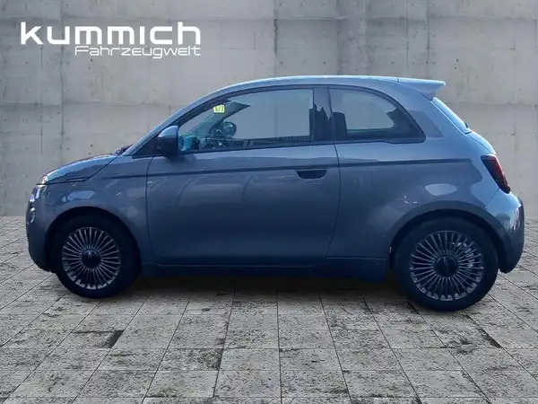 FIAT 500E (6/15)