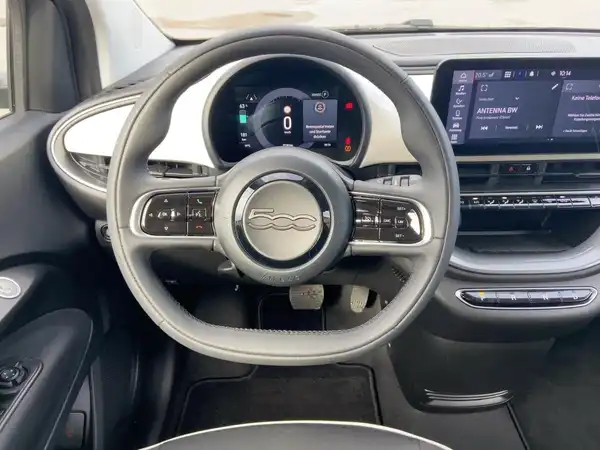FIAT 500E (11/13)