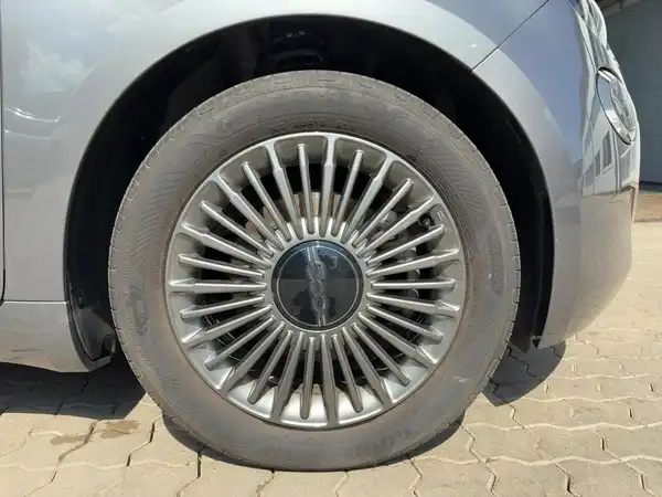 FIAT 500E (7/14)