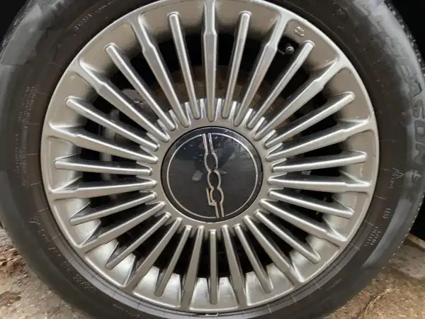 FIAT 500E (7/15)
