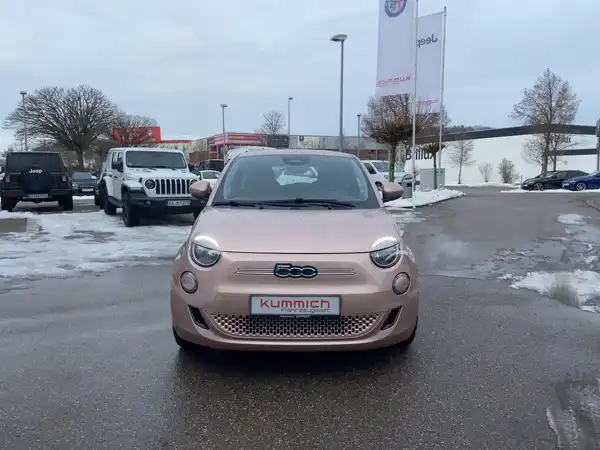 FIAT 500E (2/15)