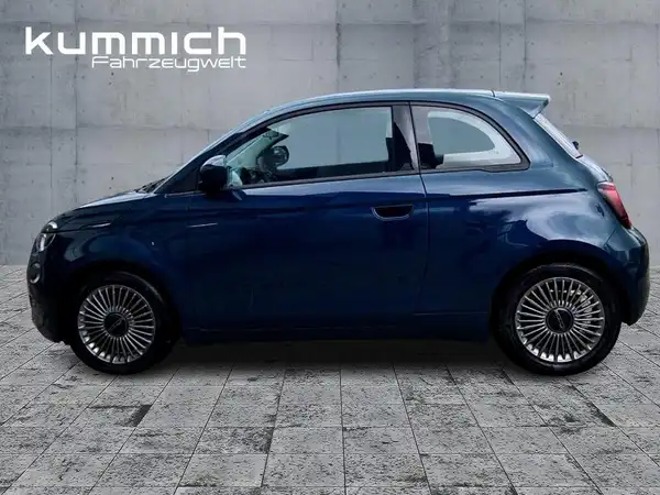FIAT 500E (6/15)