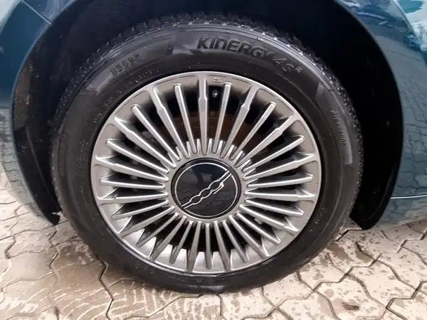 FIAT 500E (7/15)