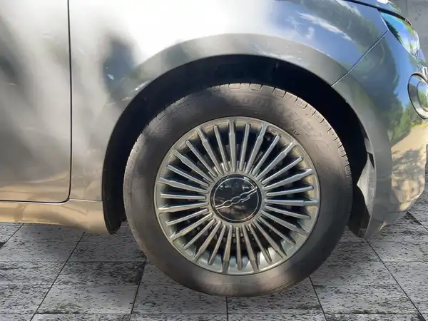 FIAT 500E (7/15)