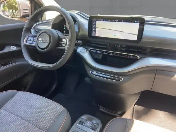 FIAT 500E (8/15)