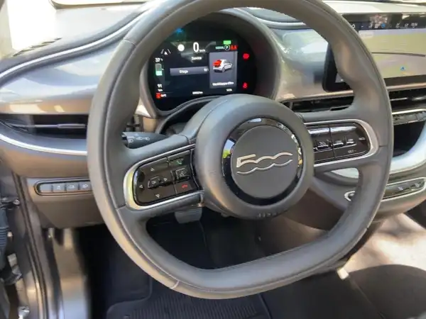 FIAT 500E (9/15)