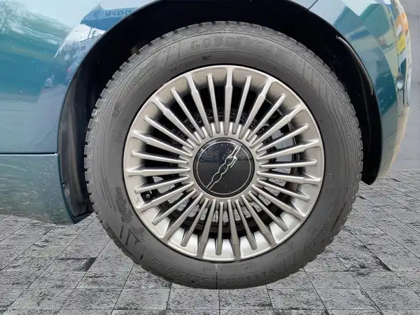 FIAT 500E (7/14)