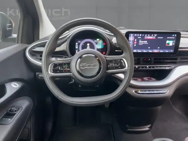FIAT 500E (9/15)