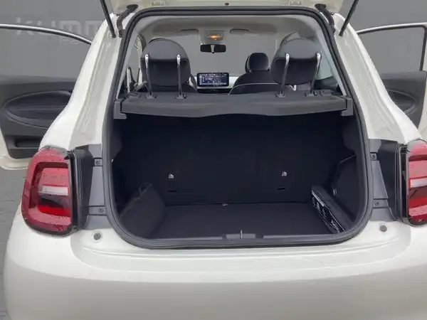 FIAT 500E (12/15)