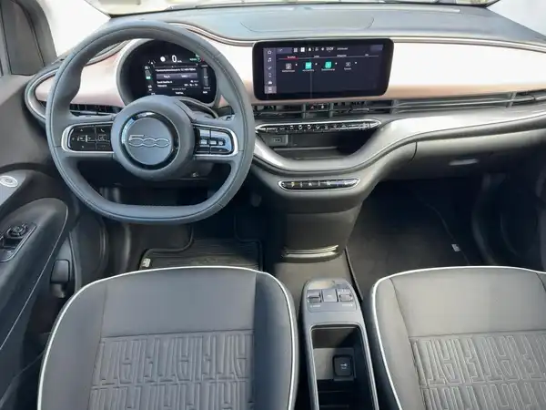 FIAT 500E (8/15)