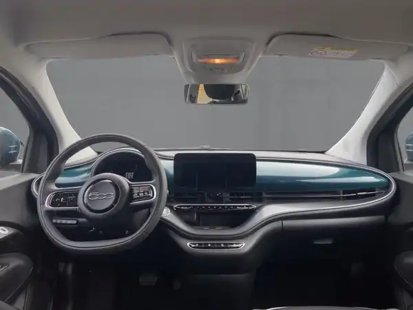 FIAT 500E (8/15)