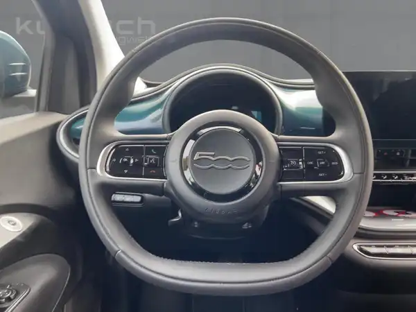 FIAT 500E (9/15)