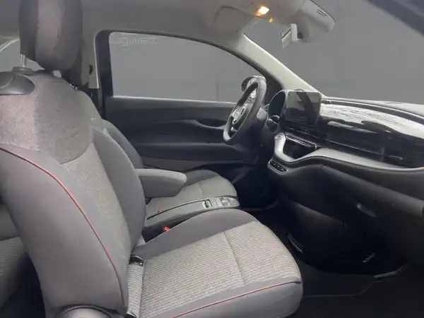 FIAT 500E (11/15)