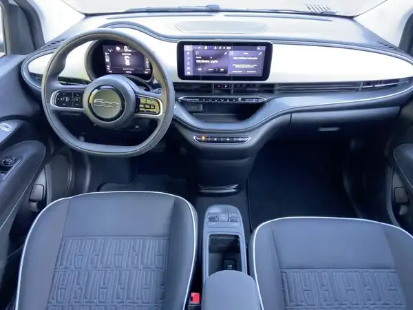 FIAT 500E (11/14)