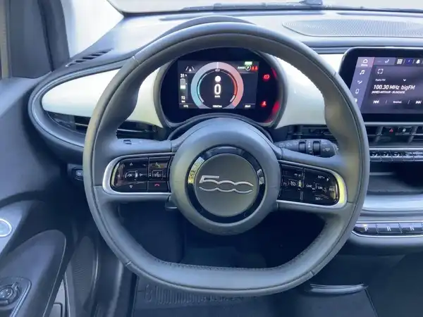 FIAT 500E (12/14)
