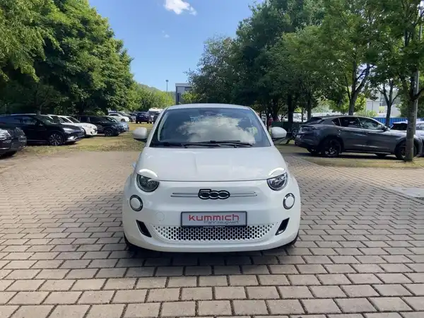 FIAT 500E (2/15)