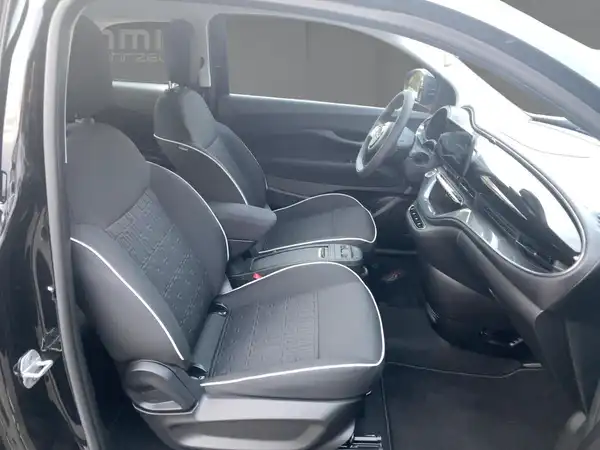 FIAT 500E (11/15)