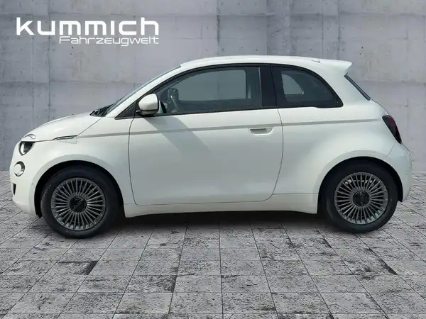 FIAT 500E (6/15)