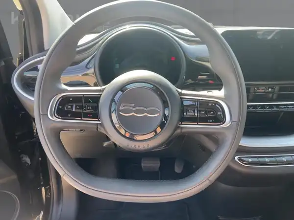 FIAT 500E (9/15)