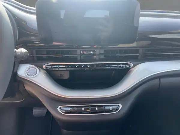FIAT 500E (10/15)