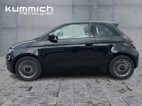 FIAT 500E (6/15)