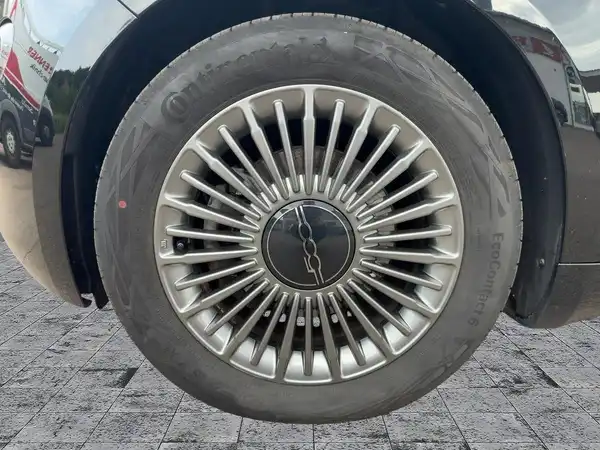 FIAT 500E (7/15)