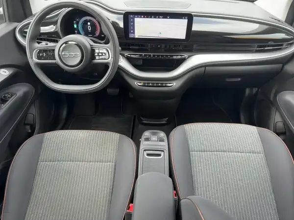FIAT 500E (8/15)