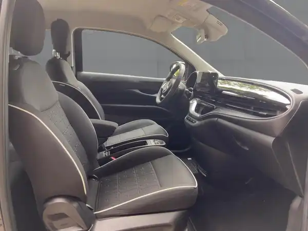 FIAT 500E (11/15)