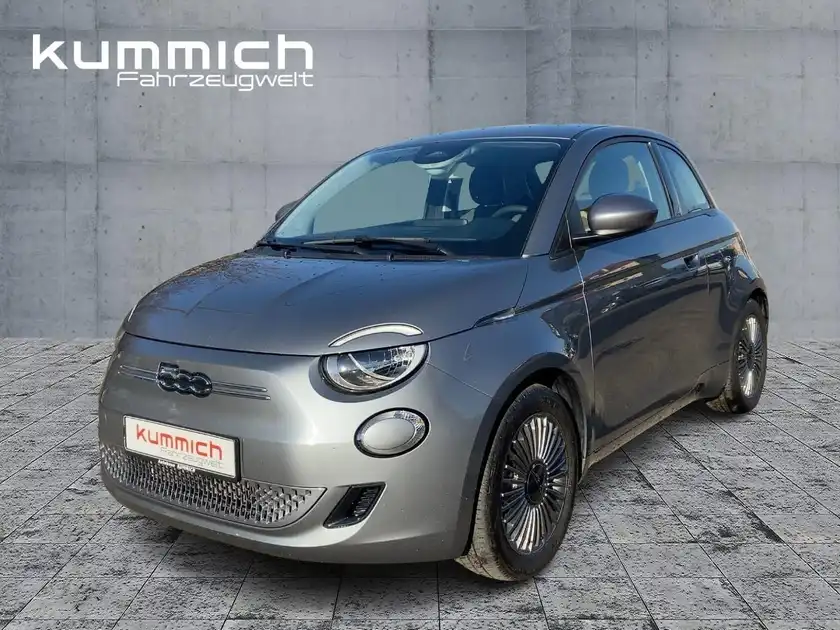 FIAT 500E (1/15)