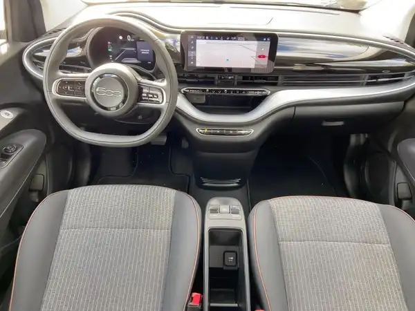 FIAT 500E (11/15)