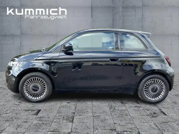 FIAT 500E (6/15)