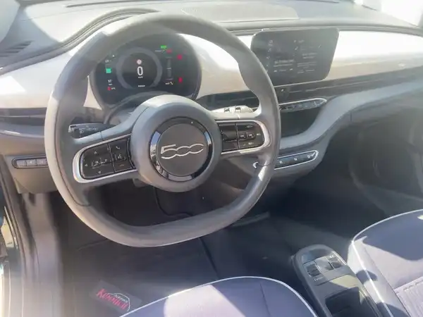 FIAT 500E (8/14)